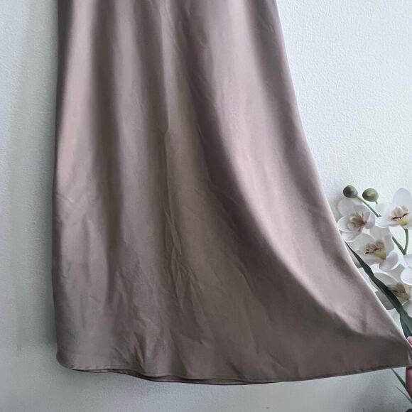 NWT The Drop Women's Maya Silky Midi Slip Skirt in champagne/gold XXS - Picture 2 of 6